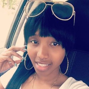 Meet your Posher, Kiki